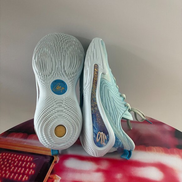 Under Armour Curry 12's Pisces - Picture 5 of 5